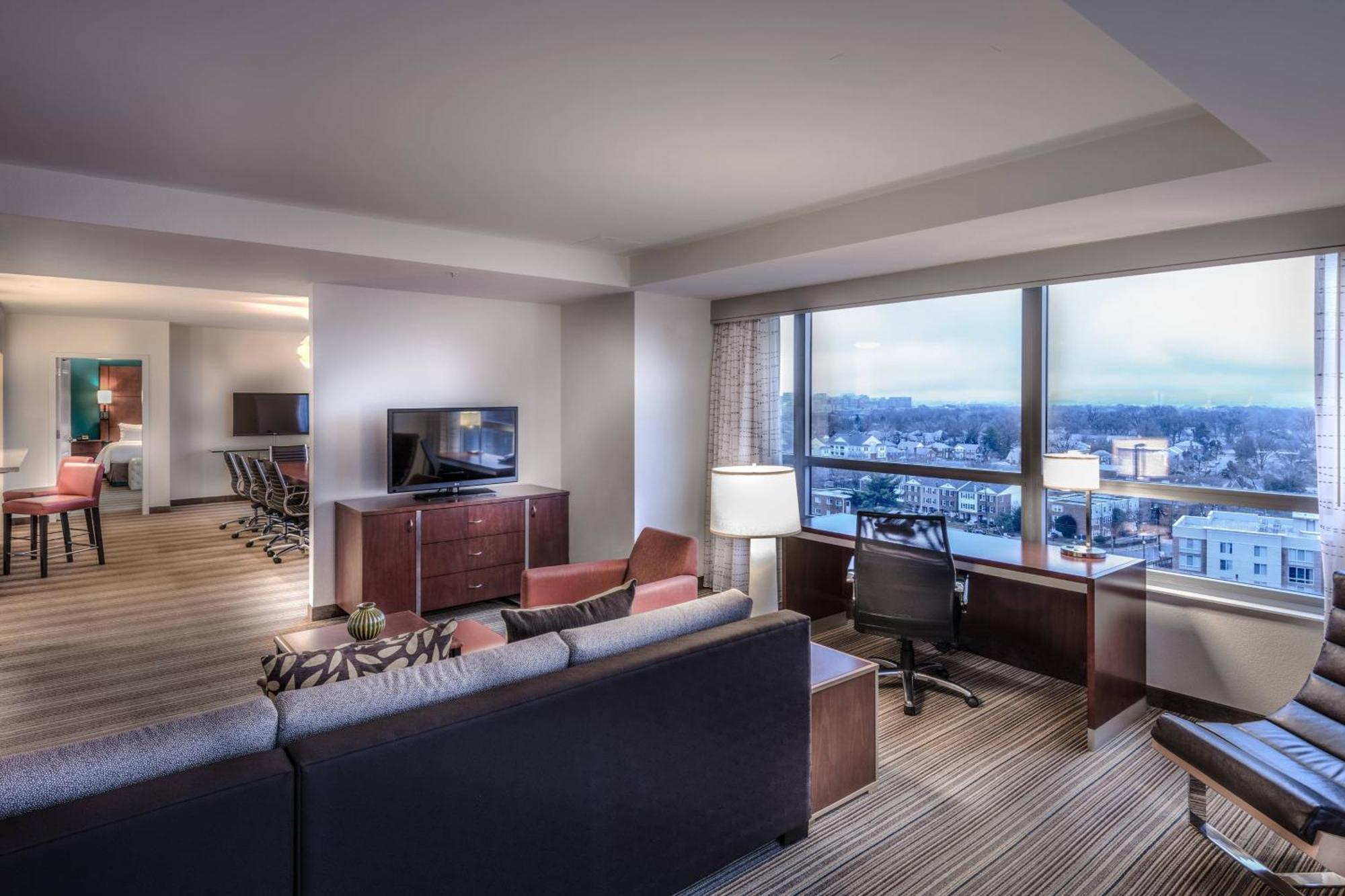 By Marriott Ballston Hotel