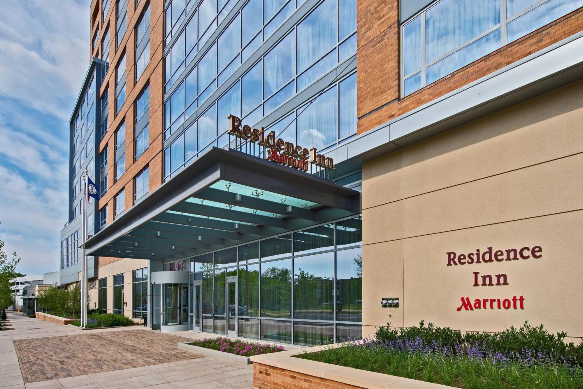 By Marriott Ballston Hotel Arlington