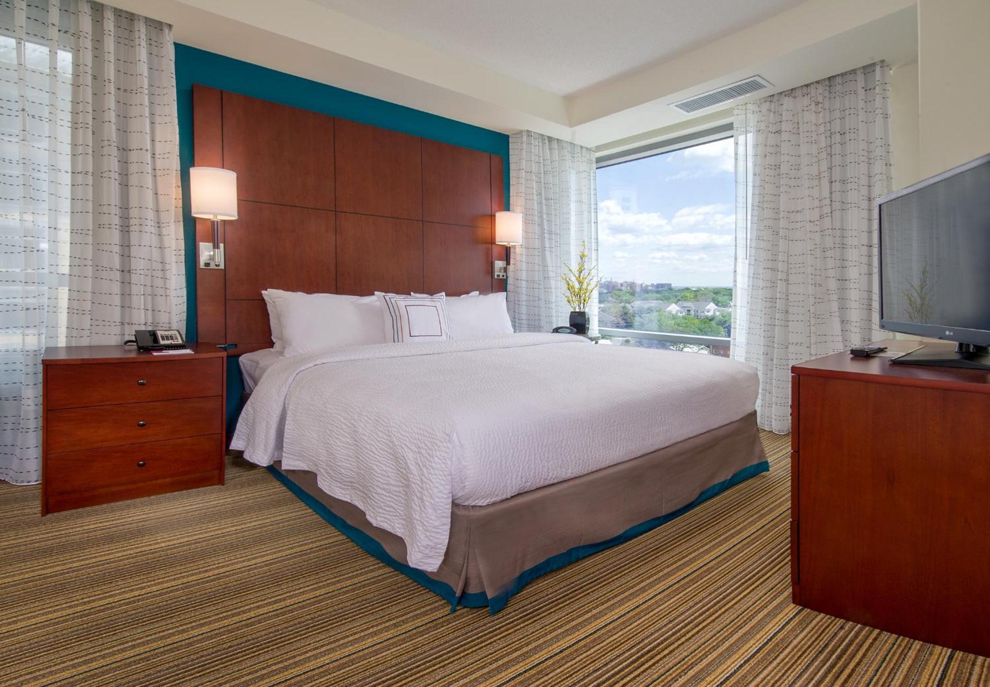 By Marriott Ballston 3*