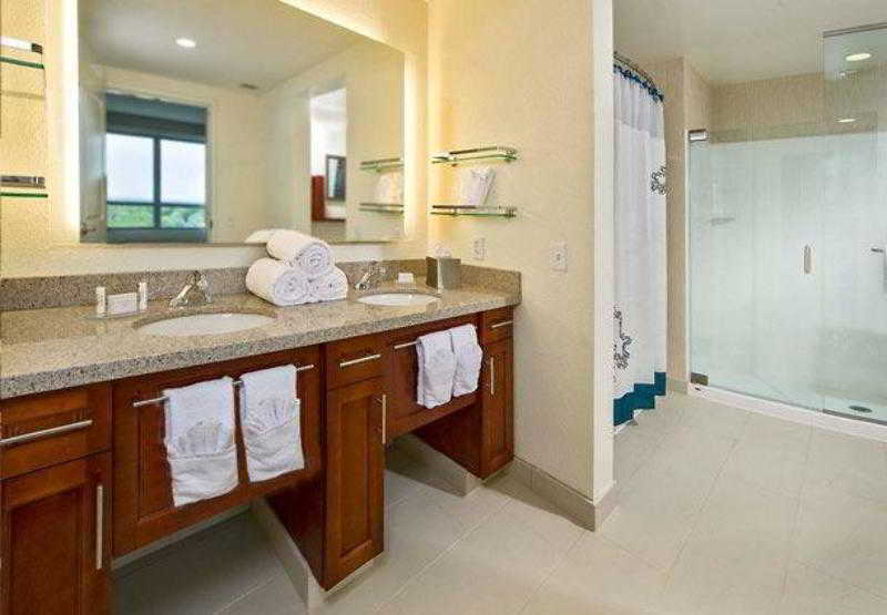 By Marriott Ballston Hotel 3*